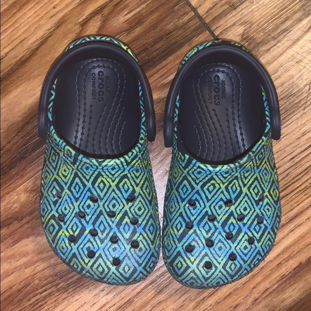 EUC Toddler Crocs C6